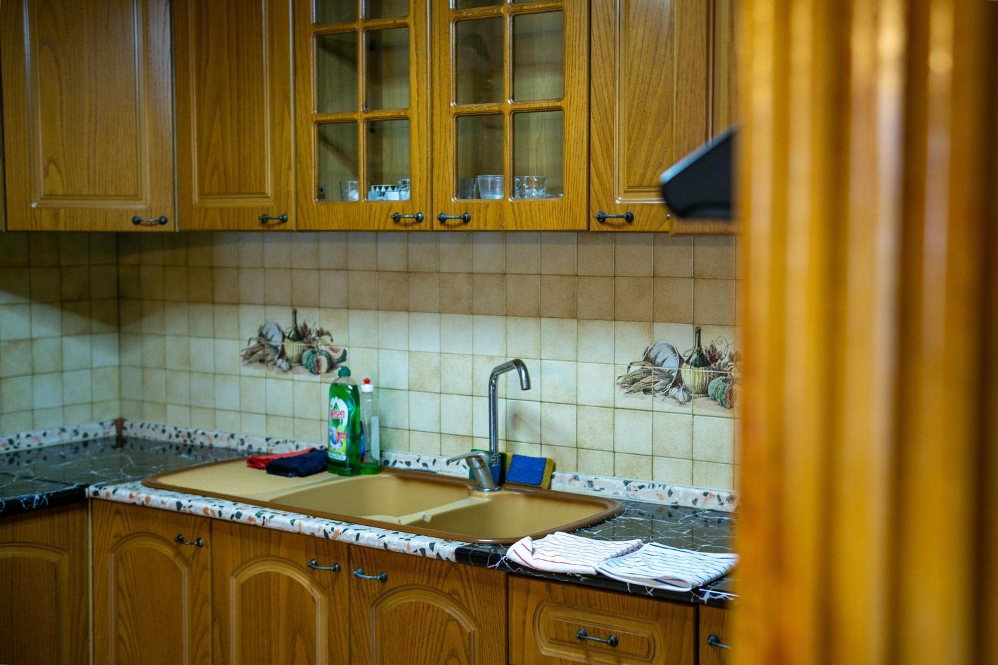 Bllok Bright Private Bedrooms With Private Bathroom On Shared Apartment Tirana Bagian luar foto