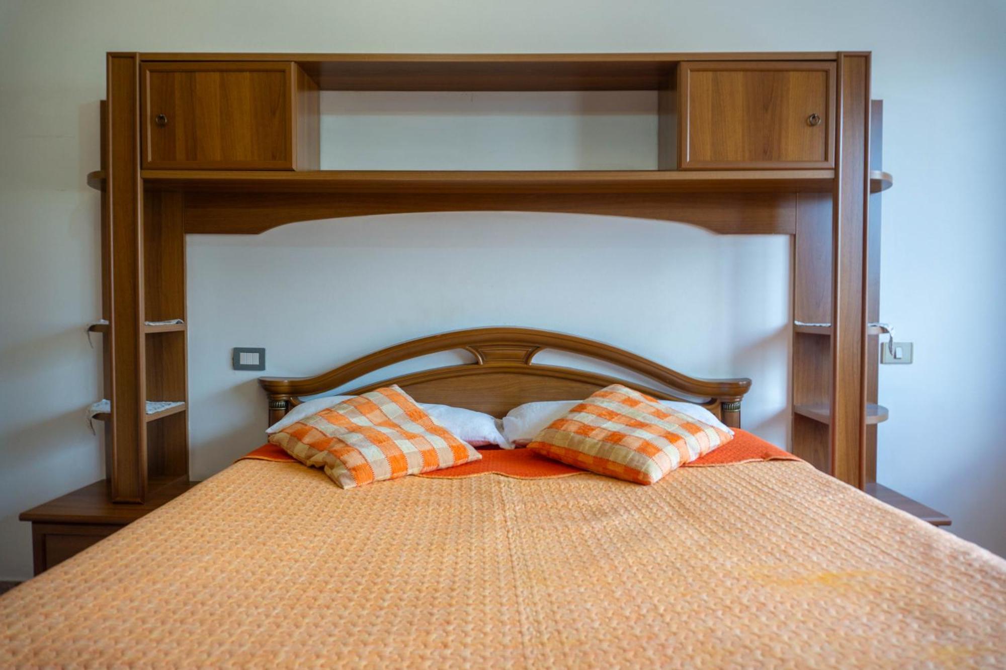 Bllok Bright Private Bedrooms With Private Bathroom On Shared Apartment Tirana Bagian luar foto