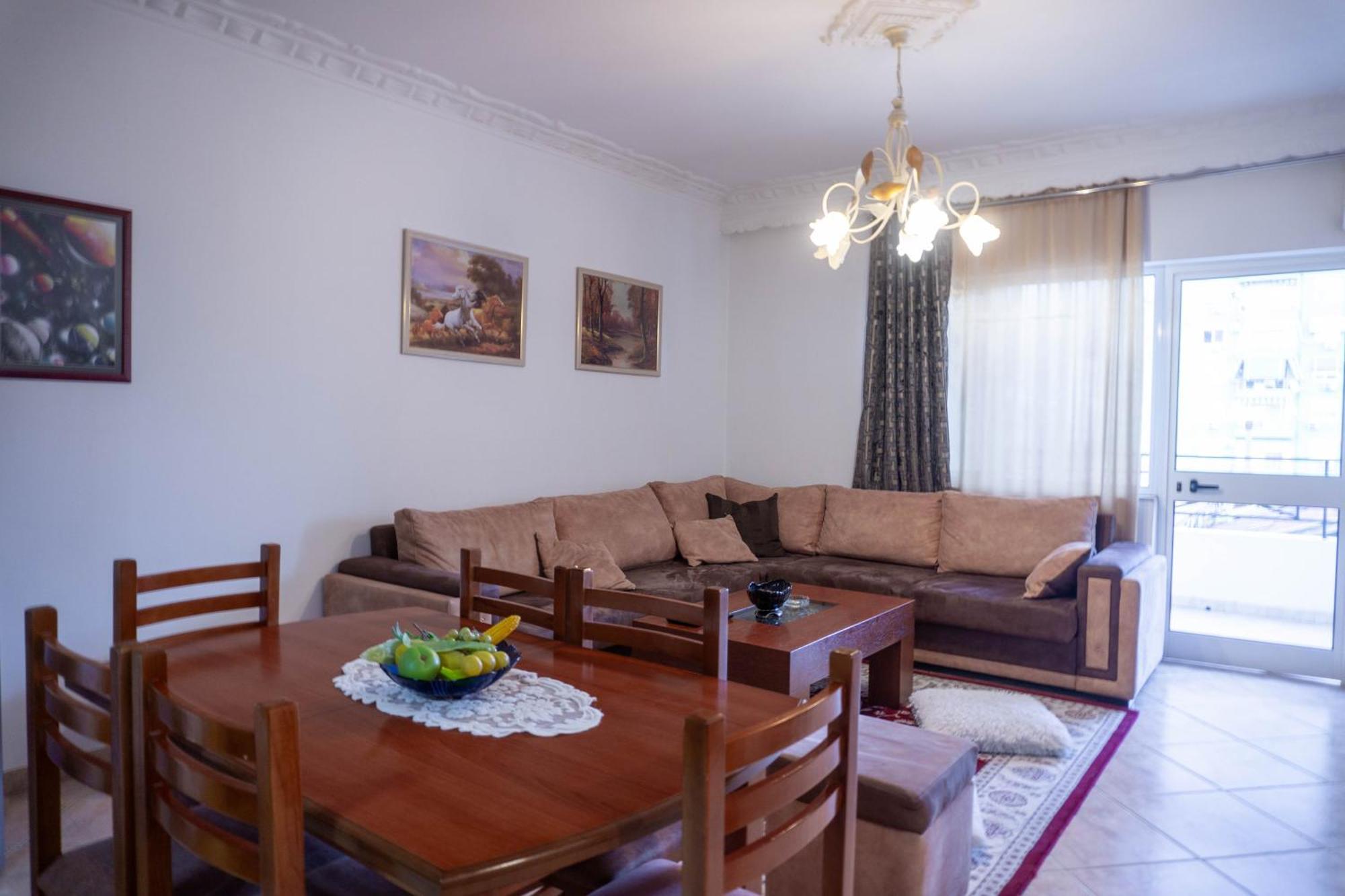 Bllok Bright Private Bedrooms With Private Bathroom On Shared Apartment Tirana Bagian luar foto